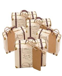 Mini maleta Favor Box Bag Candy Gift Bag Vintage Kraft Paper con etiquetas Burlap Twine para Viajes de boda Fiesta temática Ducha de novia DE1751660