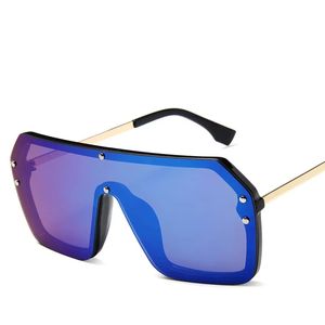 Style minimalisme Lunettes de soleil noir Design Classic Sports Casual Square Frame Facile à porter un bras de ligne rouge simple UV400 Protection de protection des lunettes de conduite
