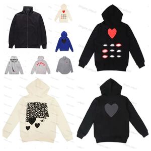 Sweats à capuche pour hommes Designer Zipper Loose Coat Play Sweatshirt Commes Cardigan Des Petite veste Red Heart Garcons Standard et Fleece Casual Jumpers Cardigan