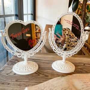 Miroirs Européen Rétro Vent Double Face Miroir De Maquillage Mignon Adolescente Coeur Princesse En Forme De Coeur Maigre