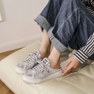 Miui Shoes Home ~ Nuevas medias zapatillas de fondo plano Xiaobai Ocio Deportes Matsu Cake Suela gruesa Retro Cuero genuino Zapatos usados y sucios