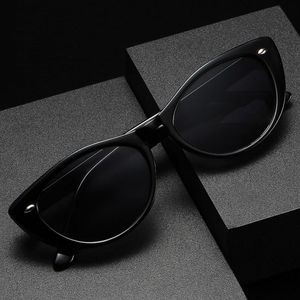 Lunettes de soleil œil de chat classiques pour femmes, lunettes de soleil de styliste tendance pour l'extérieur, Protection UV400, avec étuis