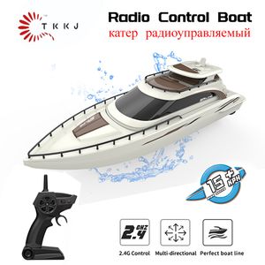 Modélisation TKKJ Boat RC à grande vitesse 2 4G Double électrique Machine à distance Contrôle 1 28 Toys de surface de vitesse pour garçons Cadeaux 230703