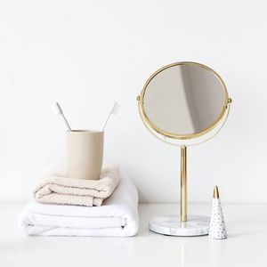 Espejo de maquillaje moderno Mesa de mármol Cosmético redondo para vestir el escritorio del hogar Espejos Decoración Y200114