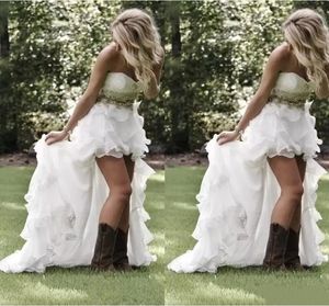 Robes de mariée de campagne modestes chérie haut bas volants Organza robes de mariée asymétriques balayage train robe de mariée a-ligne