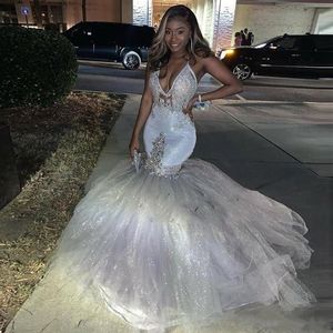 Modest Halter V Neck Mermaid Prom Dresses Lentejuelas Crystal Puffy Bottom Vestido de fiesta de noche Apliques Long Formal Wears