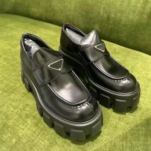 Mocasines de diseñador Monolith, punta redonda mate, pieza única, zapato antideslizante informal para mujer, zapatos de vestir de cuero blanco y negro con triángulo grueso Oxford