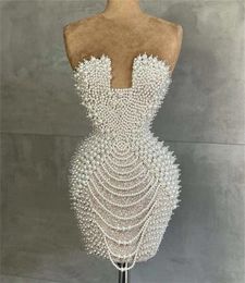 Más perlas, vestidos de noche de cóctel blancos, sin mangas, con hombros descubiertos, Mini por encima de la rodilla, vestido de graduación para mujer, vestido Sexy De Soriee