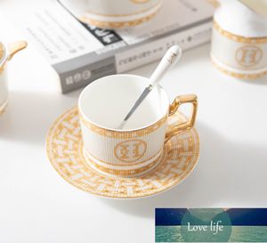 Tasse à thé parfumée série mosaïque, rétro, abordable, ensemble de tasses de luxe en porcelaine, décoration de salle d'échantillon, tasse à café à poignée dorée