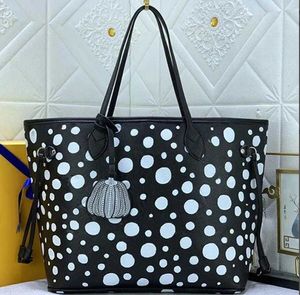 MT Totes YK Never Shopping Bag Designer Polka Dots MM Fourre-tout Femme Yayoi Kusama Sac composite avec pochette zippée Sacs à bandoulière en cuir Sacs de luxe de haute qualité