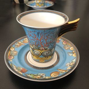 Tazas Copa de china de caracol con platillo Sea World Tapot de porcelana Jar de leche Pot de azúcar Europa Decoración del hogar Cocina Regalos de lujo 230815