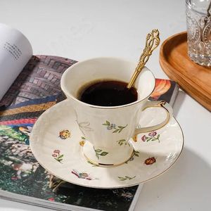 Tazas estilo nórdico copa taza cerámica de cerámica cafés de cafés copas de la sala de estar del hogar patrón de insectos