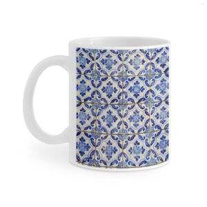 Tazas Azulejos portugueses. Flores azules y hojas Taza blanca Impreso Taza de té divertida Regalo Café personalizado