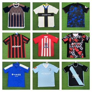 Varios modelos Jerseys de fútbol 2023 24 Inglaterra Premier Soccer Julian Ronaldo Messis Kane Mans Kit para niños Uniformes de fútbol Rodri Kyle Bernardo Silva Camiseta