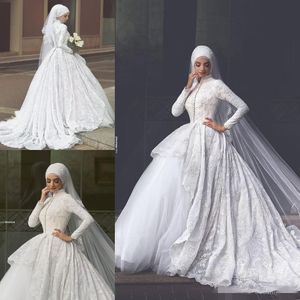 Robes musulmanes manches longues boutons couverts dentelle appliques jupe à plusieurs niveaux balayage Train col haut robe de mariée arabe sur mesure
