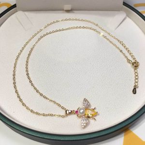 Collares colgantes n6kq diseñador collar de libélulas de lujo y perla incrustada topaz artificial topaz taller abre