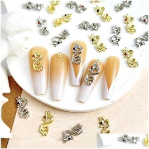 Décorations d'art d'ongle 10pcs / set Zodiac Dragon Métal Manucure Ornements Strass Fournitures Drop Livraison Santé Salon de beauté OT6MC