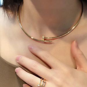 Collar de uñas collar clou damas Chapado en oro de 18 quilates para mujer diseñador regalo premium diamante T0P diseñador con incrustaciones de cristales Swarovski 008