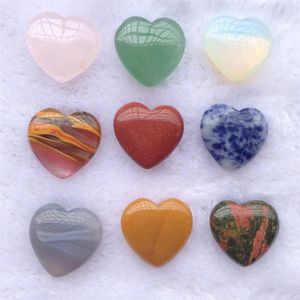 Piedra natural Cristales de cristal Piedras Amor Forma de corazón perlas sueltas para la fabricación de joyas Adorno del día de San Valentín Joyería no porosa al por mayor 2 cm