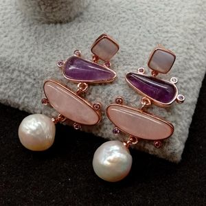 Blanco natural Edison azul perlaﾠcalcedonia amatista cuarzo rosa geométrico chapado en oro rosa Pendientes de tuerca