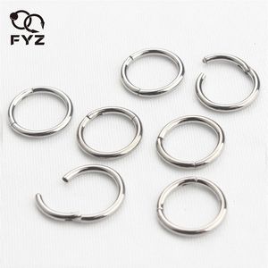 Anneaux de bouton de cloche de nombril 18G 16G 14G ASTM 36 Piercings de nez Faux Septum Hinged Clicker Segment Mamelon Piercing Bijoux 230628