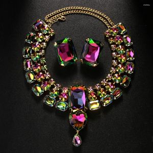 Boucles d'oreilles de collier régler les grandes femmes colorées charmes exagérées 2024 Designs de luxe pour les cadeaux de mariée élégants