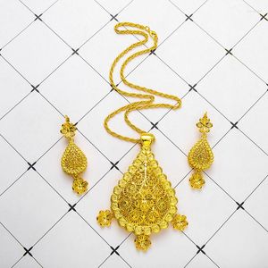 Conjunto de aretes de collar Caftán de boda argelino de lujo Joyas de color dorado Diseño doble Tamaño grande Flores huecas Joyería colgante de novia