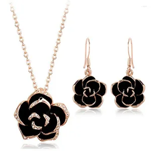 Ensemble de boucles d'oreilles et collier, bijoux tendance, fleur de Rose noire, cristal, couleur or, Rigant, cadeau pour femmes et filles