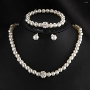 Collier boucles d'oreilles ensemble femmes mode perle artificielle strass repousser bijoux de fête de mariage blanc