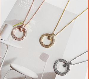 Collares Oro de 18 quilates Designe Collares con colgante de diamante circular para mujeres y hombres conjunto de moda diseñador de moda joyería al por mayor Fiesta Navidad Nosotros