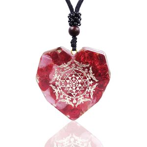 Collares Orgonita Colgante de cristal en forma de corazón Esmalte de color rojo Reiki Curación Yoga Meditación Collar de energía para mujeres