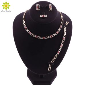 Colliers Collier de fête de bijoux de bijoux pour femmes Fashion Rouge Crystalrhinestone Gold Color Pendant Accessoires