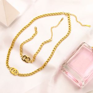 Nunca se desvanece 14K chapado en oro Diseñador de la marca de lujo Colgantes Collares de acero inoxidable Doble letra Gargantilla Collar colgante Cadena Accesorios de joyería Regalos Z1841