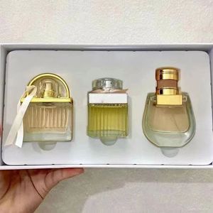 Nuevo 30ML * 3 Traje de perfume para mujeres Desodorante antitranspirante Spray EDP Fragancia femenina natural Set Fragancia agradable de larga duración para regalo Body Mist