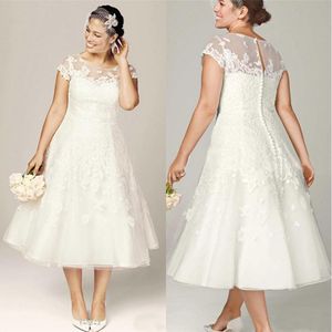 Nouveau Une ligne robes de mariée courte dentelle grande taille pure Appliques robes de mariée sur mesure vente chaude mode