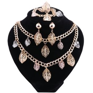 Nouveaux ensembles de bijoux africains plaqué or 18 carats mode collier de mariée Bracelet bague boucles d'oreilles accessoires de mariage ensemble de bijoux