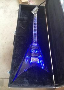 Nueva llegada LED LED LED ELECTric Flying V Guitarra eléctrica Guitarra acrílica6650860