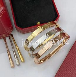 Bracelet de marque classique de styliste, mode européenne, manchette de couple, bijoux pour femmes, haute qualité, en acier titane 316L, bijoux