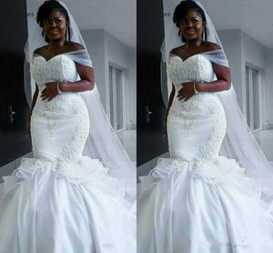 Nouveau bon marché sud-africain plus taille des robes de mariée sirène sur les applications en dentelle épaule