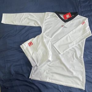 Les derniers uniformes de taekwondo à séchage rapide et ajustés MOOTO, combinaison de compétition unisexe, uniformes de combat de combat 110-210cm