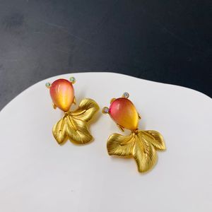 Nouveau design vintage Goldfishfis d'oreille symétrique antique 925 aiguille argentée poisson en verre coloré boucles d'oreilles symétriques bijoux ph-91000
