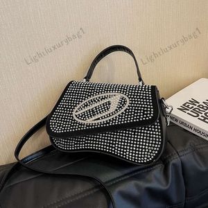 Nuevo diseñador Di Bag Bolsos de diamantes Mujeres Rhinestone Crossbody Bolso de hombro de lujo Glisten Bolso de noche Clásico Bolso de fiesta femenino 231218