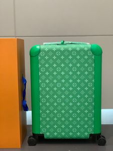 Nouveau designer Green Suitcase avec roues parfaites pour les voyages et les bagages à main