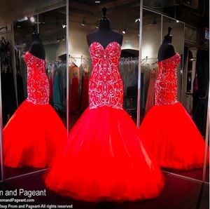 Nuevos y elegantes vestidos de fiesta de sirena con cuentas de color rojo Mor Imágenes reales Vestidos de noche árabes largos sin espalda con diamantes de imitación de cristal