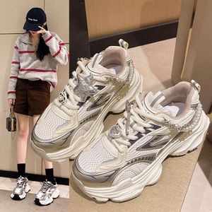 New Hongkai Dad Womens 2024 Instagram Edición coreana Korea Breathable y versátil Zapato Sports Casual Sports 27520