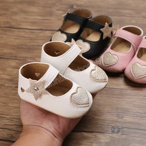 Nuevos zapatos de bebé para bebés, princesa, niña, lindos zapatos de algodón con forma de estrella en forma de corazón, zapatos de Pu suaves para recién nacidos, primeros pasos para niños pequeños
