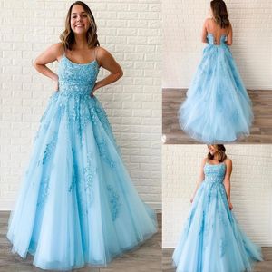 Nuevo azul claro Una línea de largo hasta el suelo Spaghetti Scoop Neck Net Lace Vestidos de fiesta lindos para niñas Vestidos de fiesta Selftie de verano para mujeres