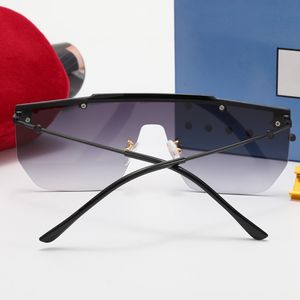 Nouvelles lunettes de soleil de luxe Lunettes de soleil cool hommes conduisant des lunettes de protection oculaire polarisées Masque élément de mode miroir de style enveloppe imprime