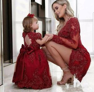 New Mother Daughter Charming Girls Pageant Dresses Lace Appliques Crystal Beaded Short Sleeves Burgundy Bow Kids Flower Girls Birthday Gowns