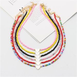 Nouvelle nature Shell Love Heart Choker Collier pour fille Spring Summer Fashion Small Colorful Glass Beads Collier Gift For Friend AB123